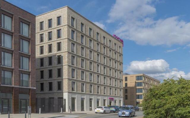 Отель Moxy London Excel вид на фасад