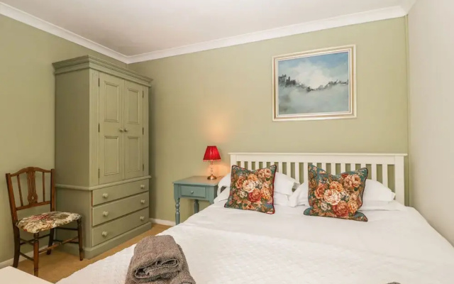 Beau Hideaway