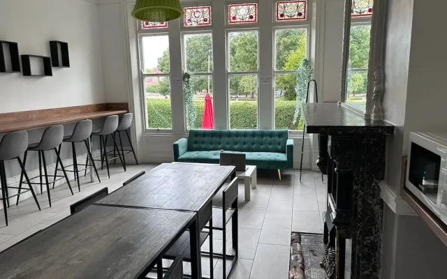 OYO Green Lodge