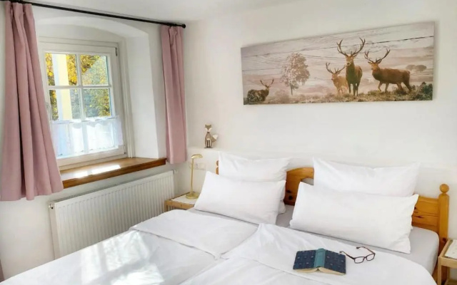 St Lukas Apartments