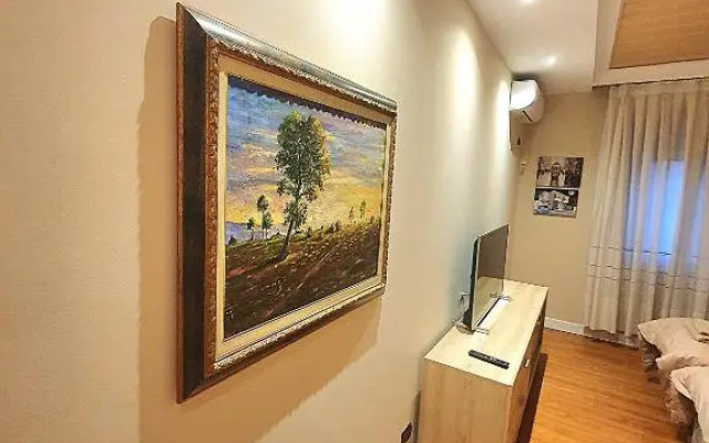 Centerscape - Studio by Dion