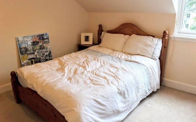 2 Bedroom Penthouse in Edinburgh