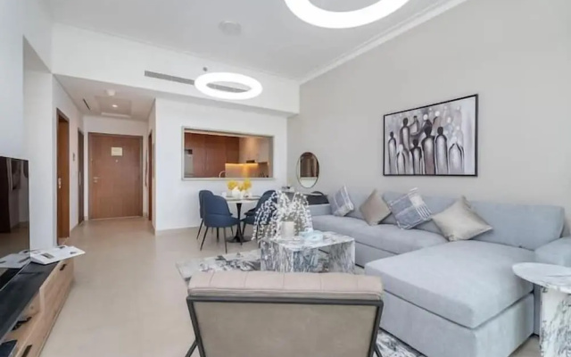 Vogue | Vida Hills | Golf Club view | near Marina