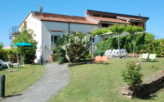 Villa in Velia Near Roman Ruins and Beach