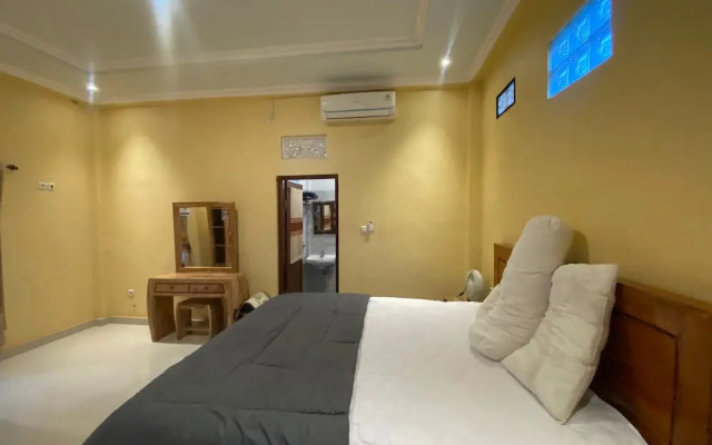 Capital O 93844 Arta Adi Homestay NearBali Zoo
