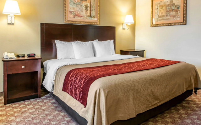 Quality Inn Defiance