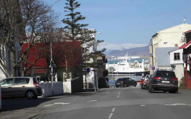 V54 Harbour Apartments