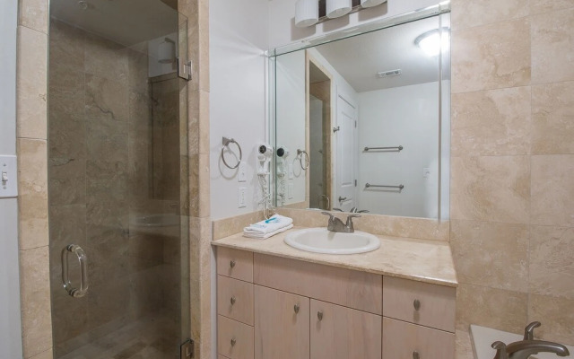 Sea Breeze-Sea Breeze 1002 Penthouse
