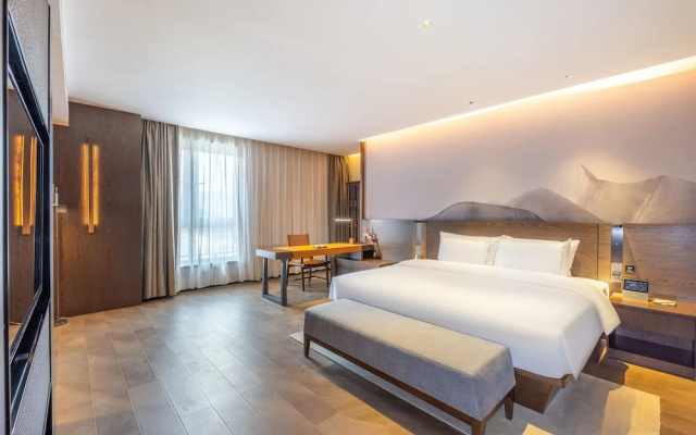 JOVE MOUNTAIN UrCove Nyingchi Hotel