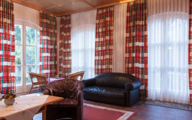Hotel & Kurpension Weiss