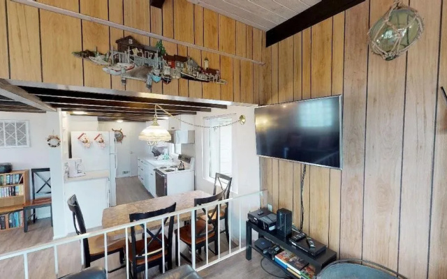 Woodley Beach House