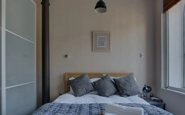 Greater Manchester Warehouse Apartment for up to 4