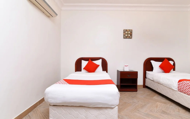OYO 415 Golden Gate Hotel