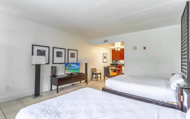 502 Little Harbor Inn