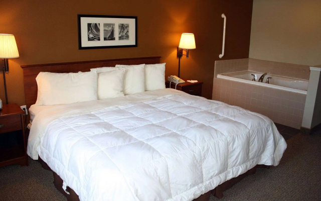 AmericInn by Wyndham Charlevoix