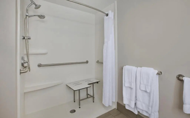 Holiday Inn Express Tiffin by IHG