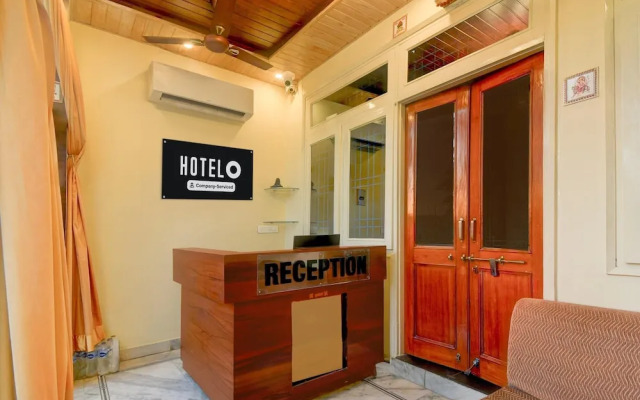 Deluxeaishwarya Inn