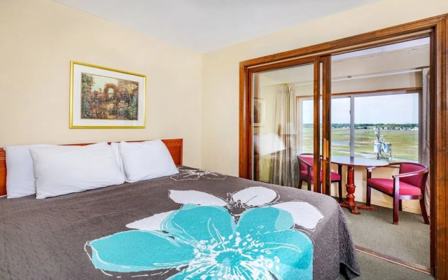 Sea Spiral Suites