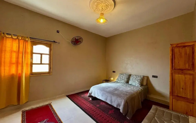 Room in Guest Room - Riad dar Tazoulte Bedroom