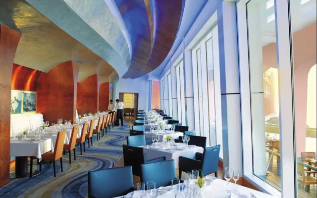 Отель Al Husn Muscat Hotel
