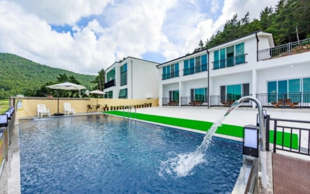 Yeosu Aillia Pension
