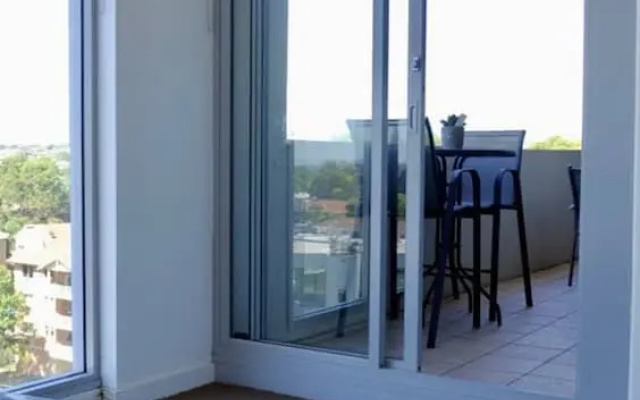 Spacious One Bedroom Apartment With Large Balcony