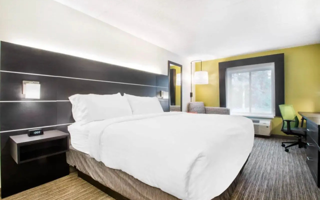 Holiday Inn Express and Suites Albany Airport Wolf Road