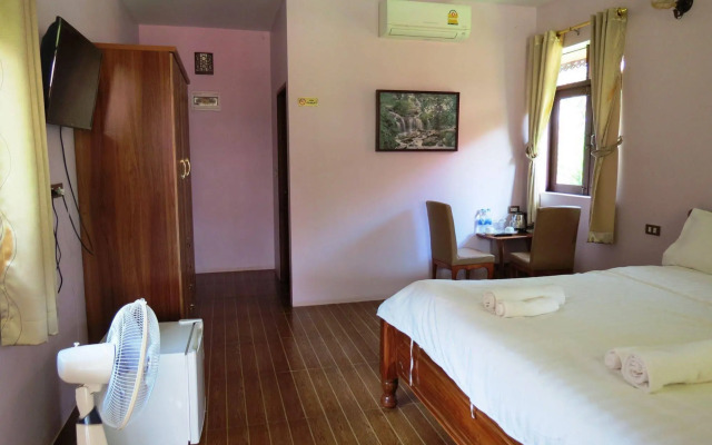Pongsin Resort and Restaurant