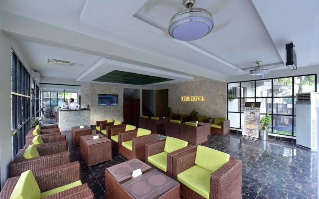 La Orilla Hotel