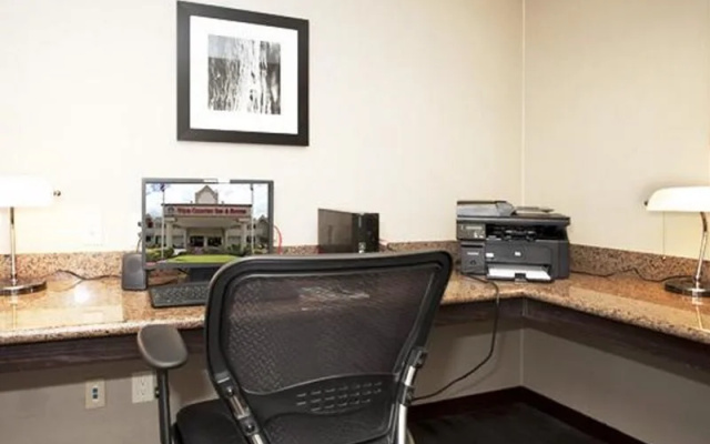 Best Western Plus Wine Country Inn & Suites