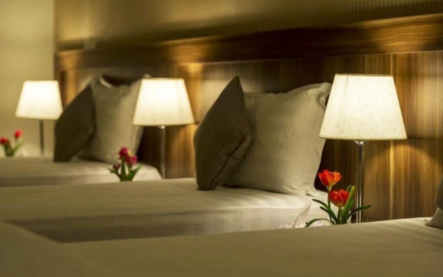 Thrawat Al Rawdah Hotel