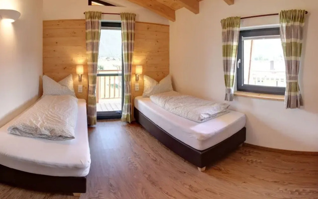 Chalet Gamsknogel mit Privatem Pool und Whirlpool