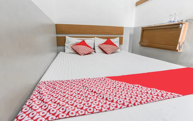 OYO 93584 RukotelNearICE BSD