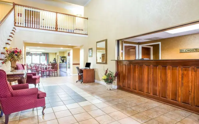 Quality Inn & Suites Canton, GA