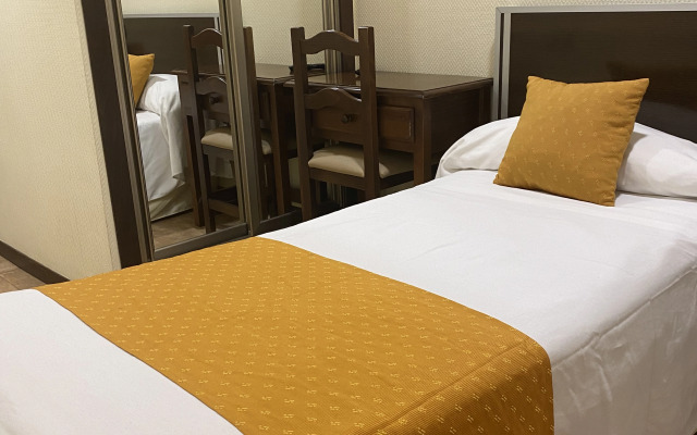 Hostal Complutense