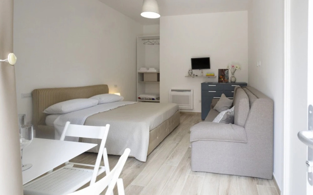 MA RI Apartments