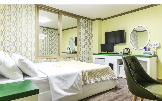 Dubai Hotel