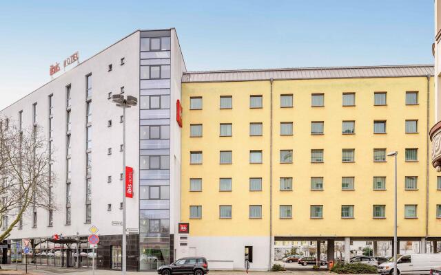 Ibis Hotel Hannover City вид на фасад