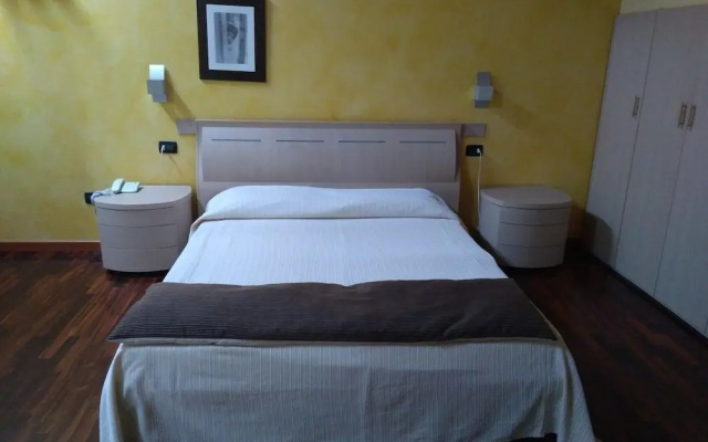 Hotel Fontana Santa