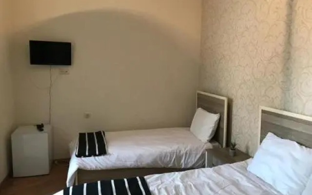 Zeytoon Hotel