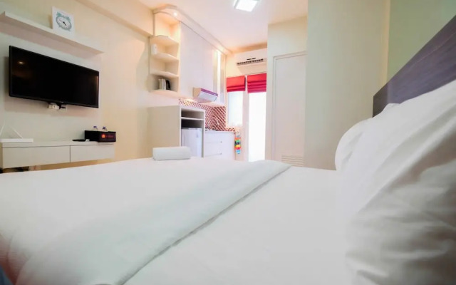 Nice Studio at Green Pramuka Apartment By Travelio