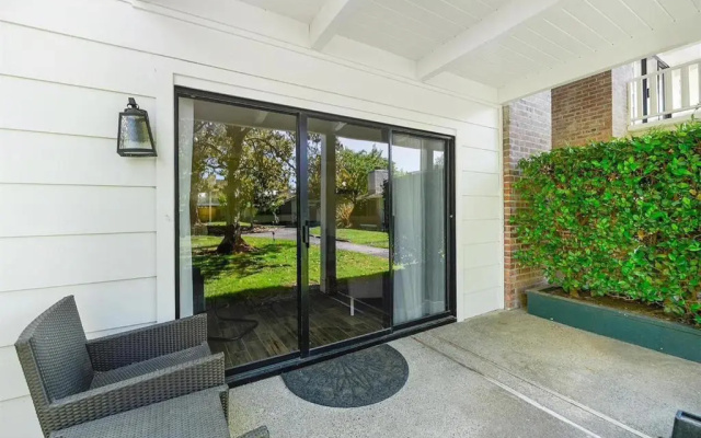 40% OFF Spectacular 1BD Suite inside Silverado