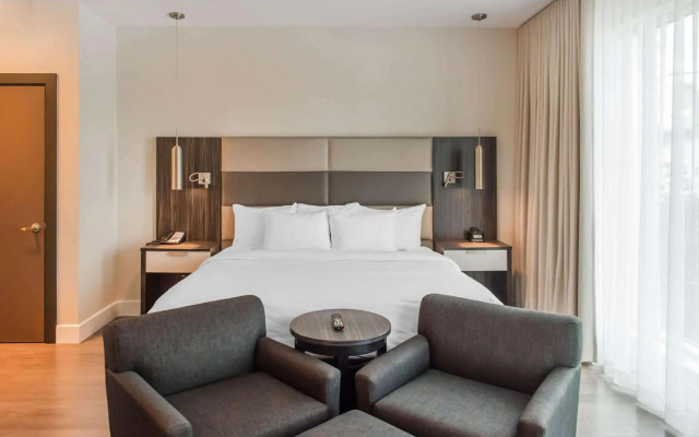 Les Suites Victoria, an Ascend Collection Hotel