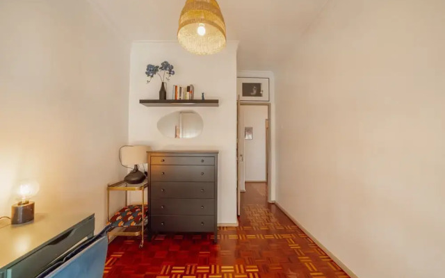 Santa Catarina Flat 2BD With Balcony by Vacationy