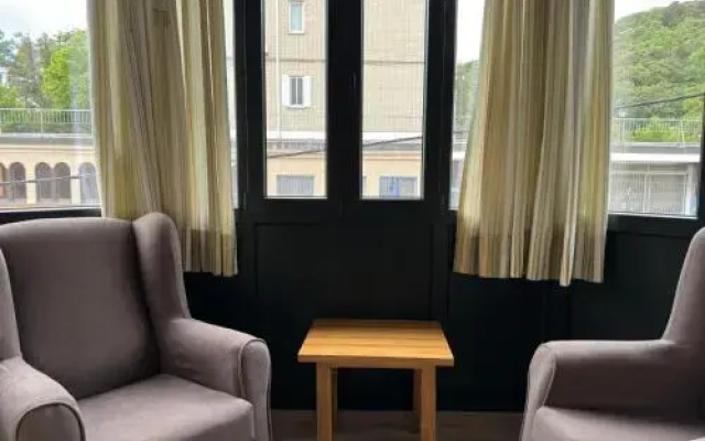 Hostal Aribel Longinos