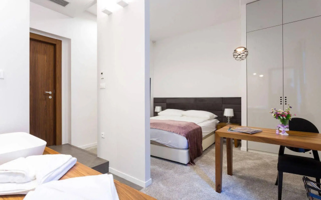 Starlight Luxury Rooms