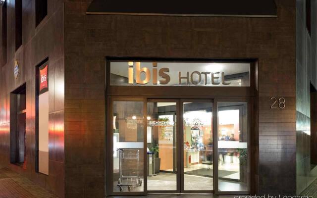 Отель Ibis Bilbao Centro вид на фасад