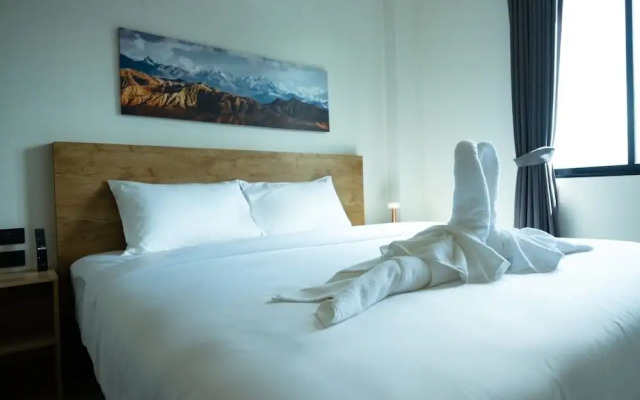 Double J Hotel