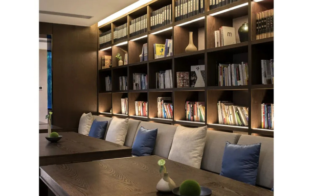 Huali Hotel