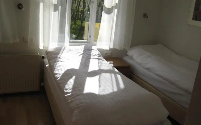 Leifsstadir Guesthouse